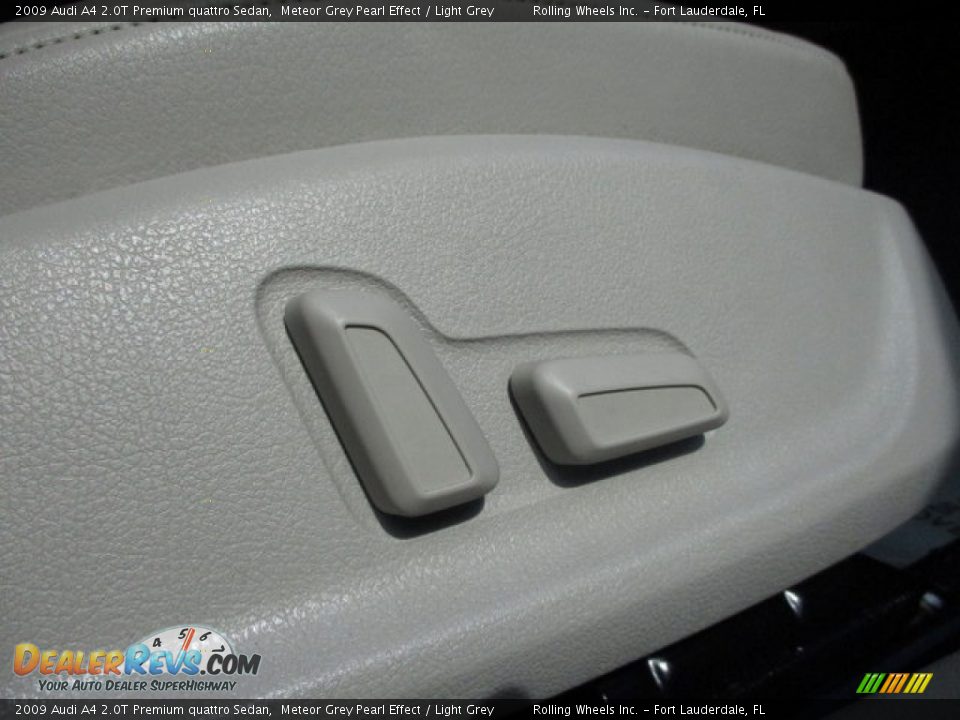 2009 Audi A4 2.0T Premium quattro Sedan Meteor Grey Pearl Effect / Light Grey Photo #27