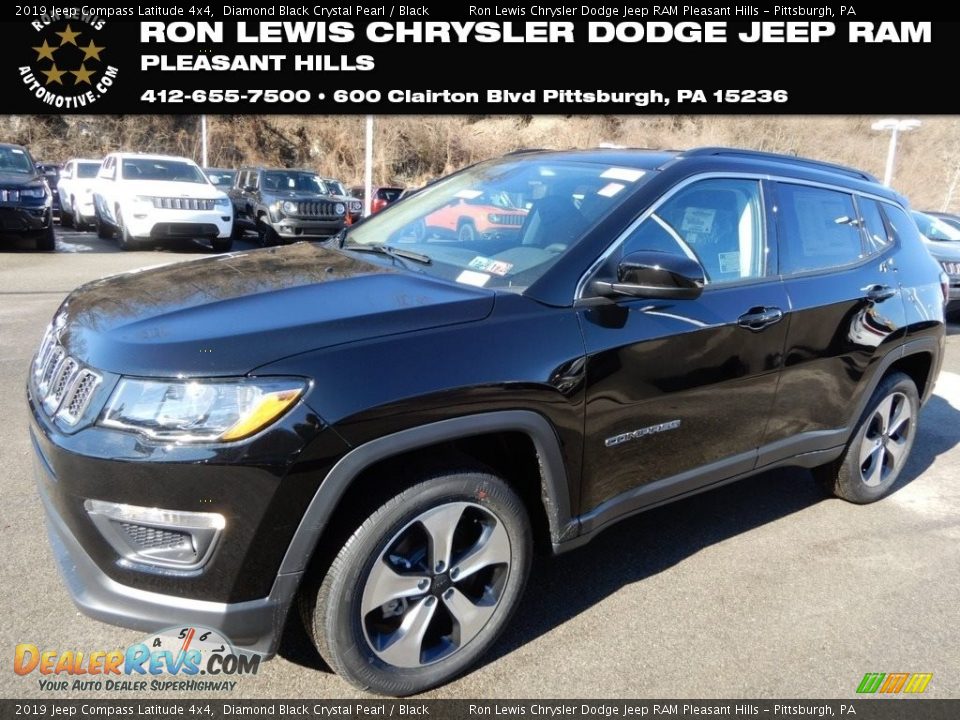 2019 Jeep Compass Latitude 4x4 Diamond Black Crystal Pearl / Black Photo #1