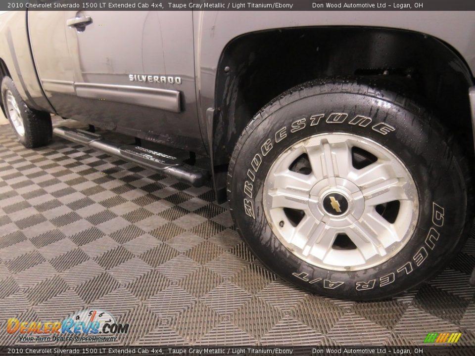 2010 Chevrolet Silverado 1500 LT Extended Cab 4x4 Taupe Gray Metallic / Light Titanium/Ebony Photo #2