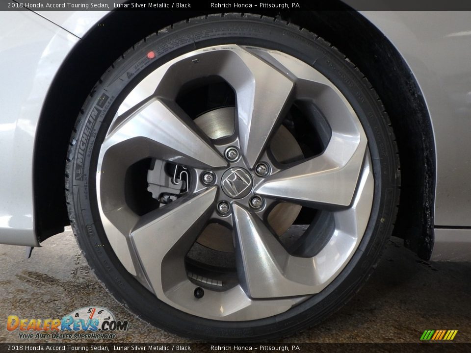 2018 Honda Accord Touring Sedan Lunar Silver Metallic / Black Photo #5