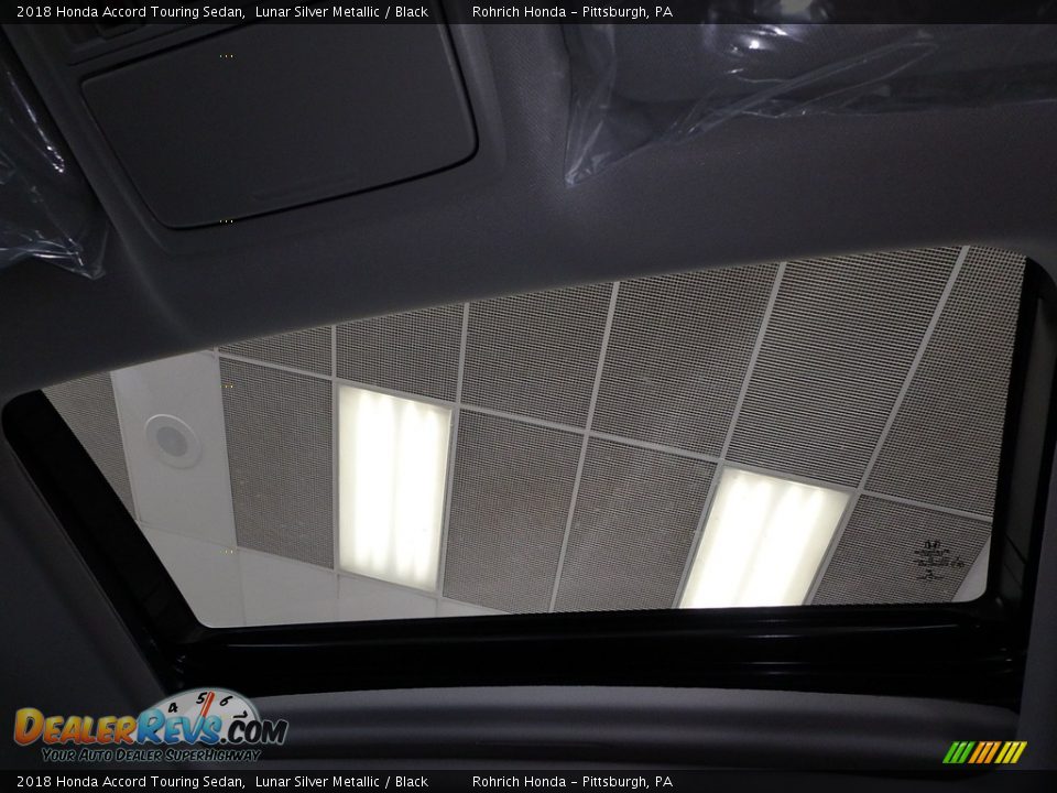 2018 Honda Accord Touring Sedan Lunar Silver Metallic / Black Photo #12