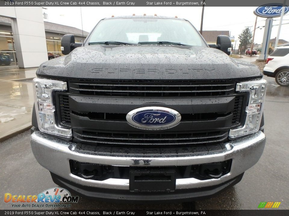 2019 Ford F550 Super Duty XL Crew Cab 4x4 Chassis Black / Earth Gray Photo #2