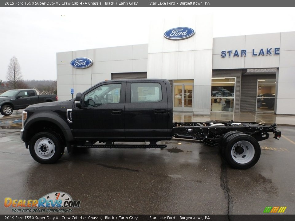 2019 Ford F550 Super Duty XL Crew Cab 4x4 Chassis Black / Earth Gray Photo #8