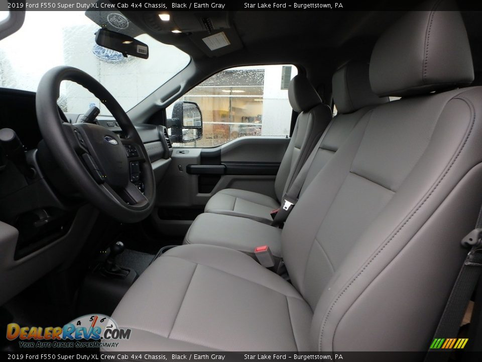 Earth Gray Interior - 2019 Ford F550 Super Duty XL Crew Cab 4x4 Chassis Photo #9