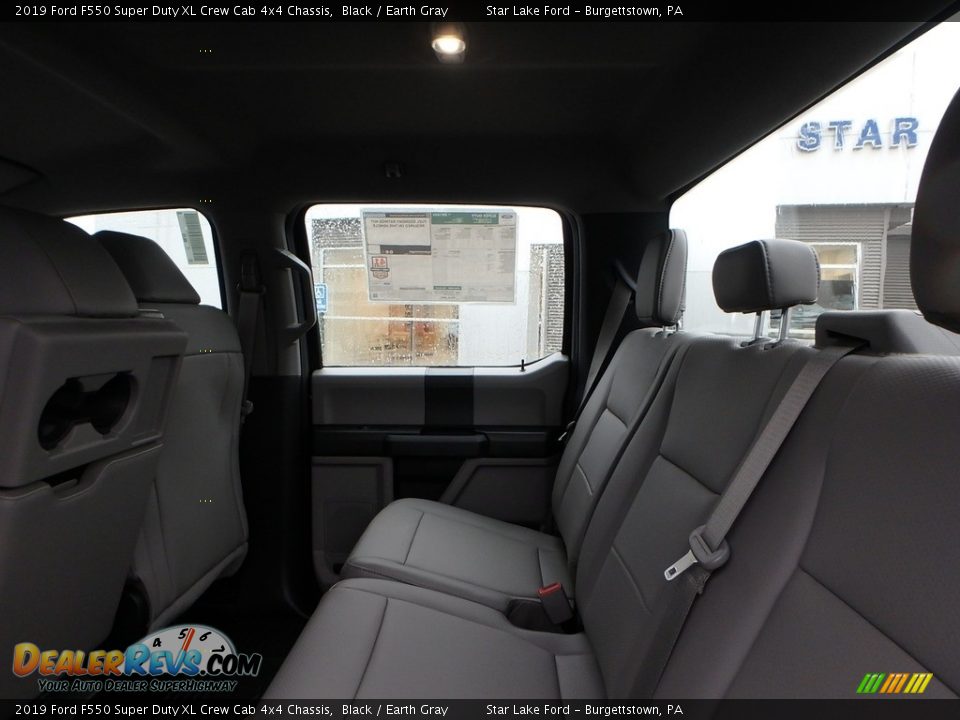 2019 Ford F550 Super Duty XL Crew Cab 4x4 Chassis Black / Earth Gray Photo #11