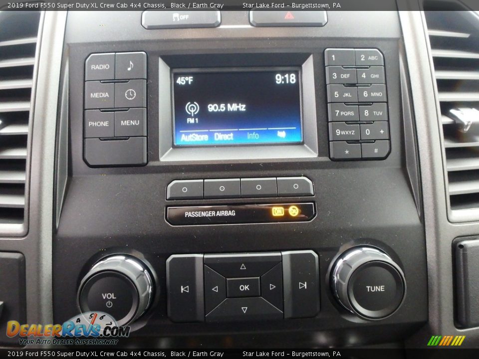 2019 Ford F550 Super Duty XL Crew Cab 4x4 Chassis Black / Earth Gray Photo #19