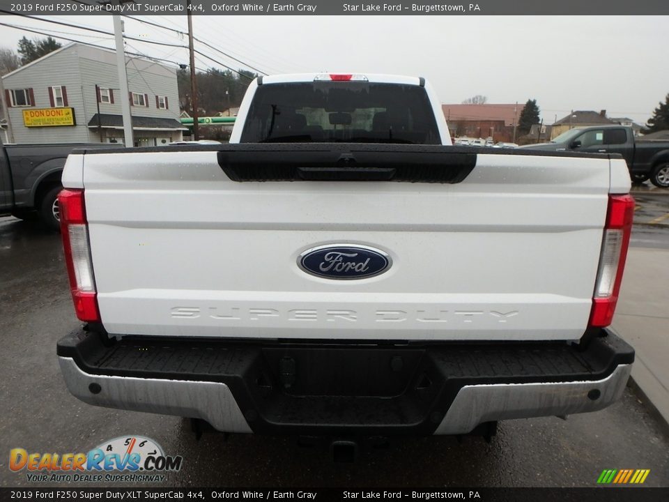 2019 Ford F250 Super Duty XLT SuperCab 4x4 Oxford White / Earth Gray Photo #6