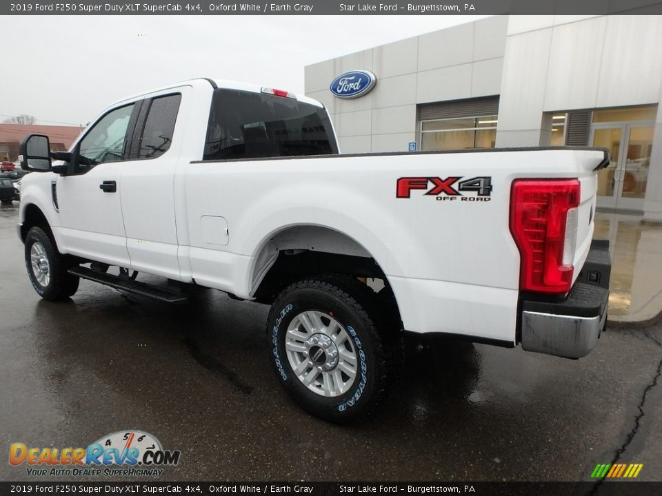 2019 Ford F250 Super Duty XLT SuperCab 4x4 Oxford White / Earth Gray Photo #8