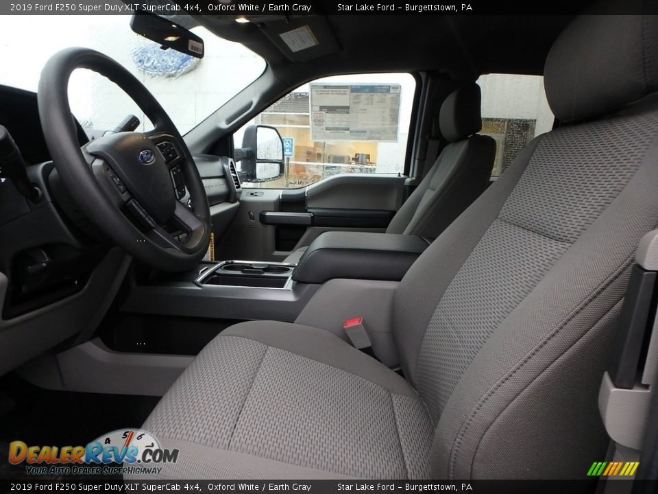 2019 Ford F250 Super Duty XLT SuperCab 4x4 Oxford White / Earth Gray Photo #10