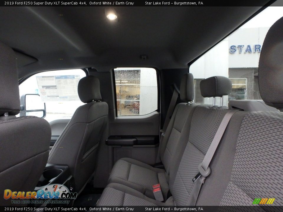 2019 Ford F250 Super Duty XLT SuperCab 4x4 Oxford White / Earth Gray Photo #12