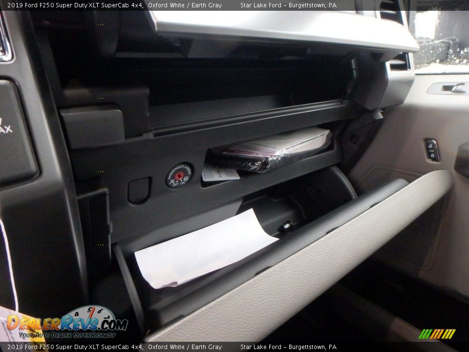 2019 Ford F250 Super Duty XLT SuperCab 4x4 Oxford White / Earth Gray Photo #19