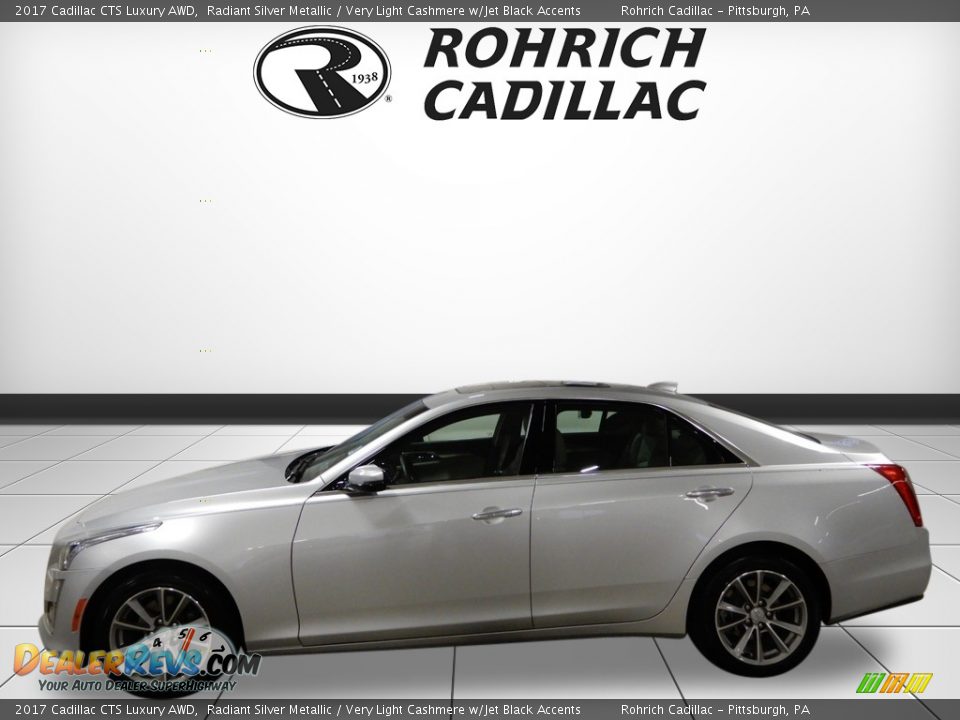 2017 Cadillac CTS Luxury AWD Radiant Silver Metallic / Very Light Cashmere w/Jet Black Accents Photo #2