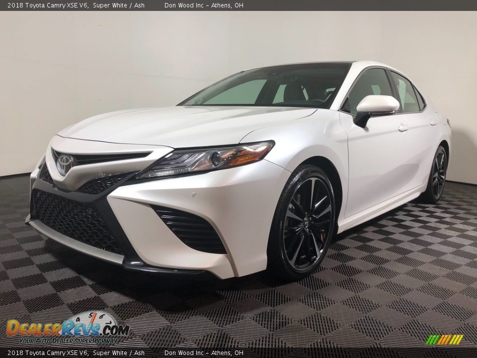 2018 Toyota Camry XSE V6 Super White / Ash Photo #1