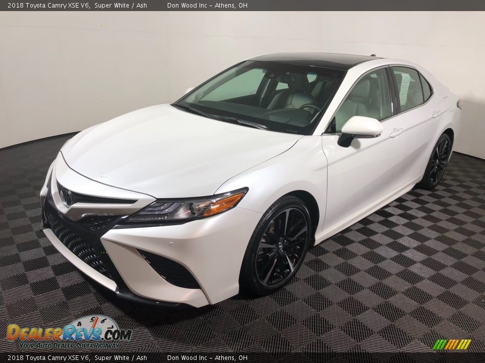 2018 Toyota Camry XSE V6 Super White / Ash Photo #4