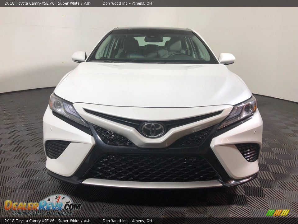 2018 Toyota Camry XSE V6 Super White / Ash Photo #5