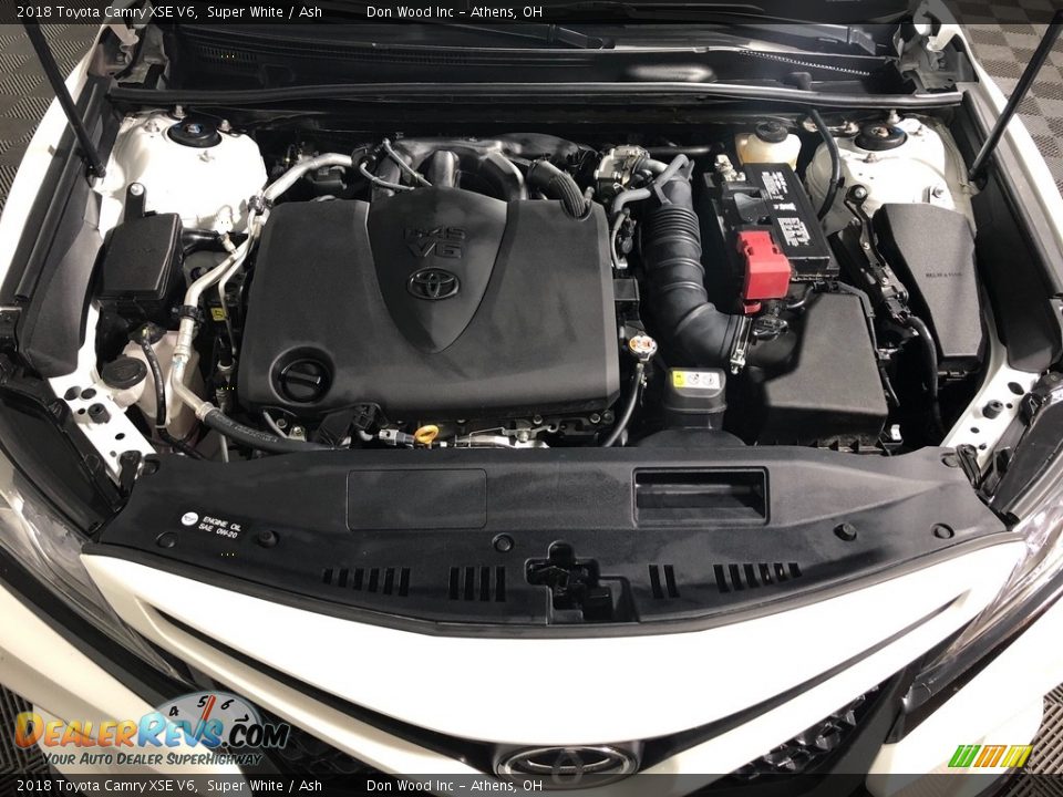 2018 Toyota Camry XSE V6 Super White / Ash Photo #11