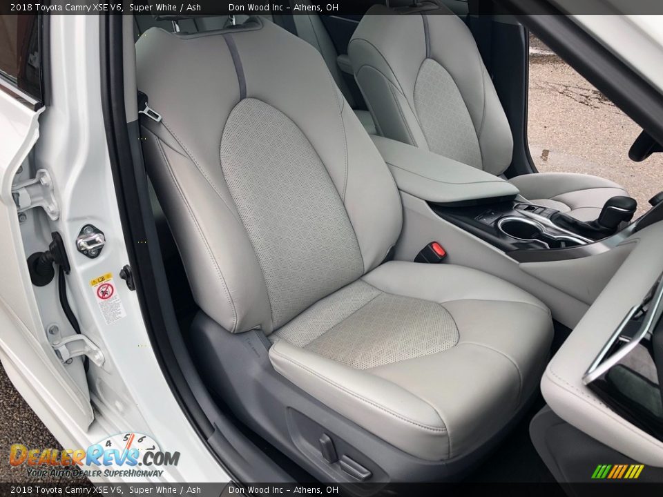 2018 Toyota Camry XSE V6 Super White / Ash Photo #15