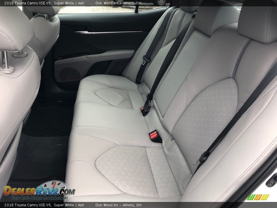 2018 Toyota Camry XSE V6 Super White / Ash Photo #16