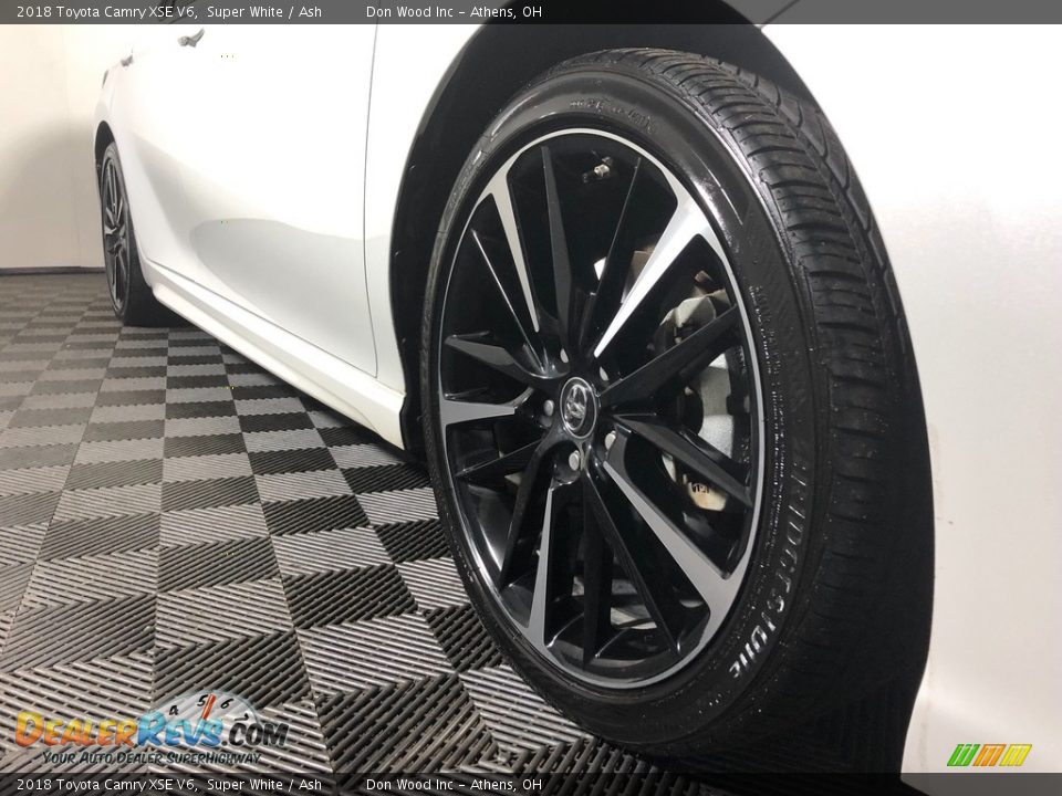 2018 Toyota Camry XSE V6 Super White / Ash Photo #19