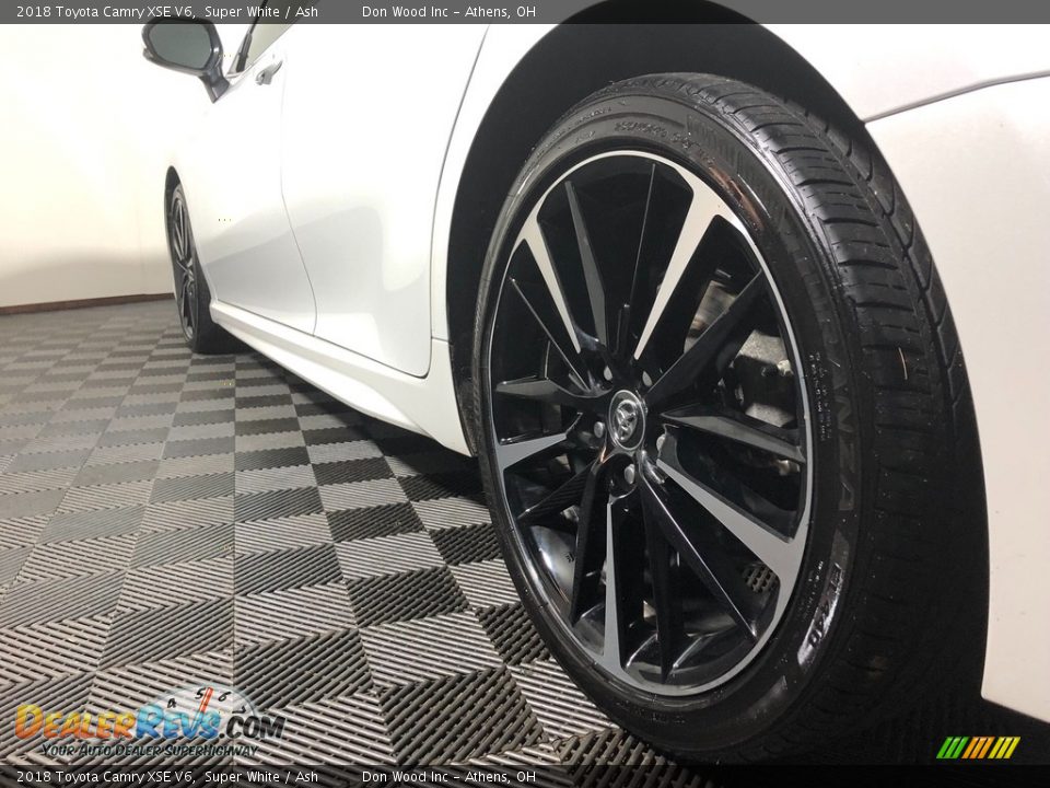 2018 Toyota Camry XSE V6 Super White / Ash Photo #20