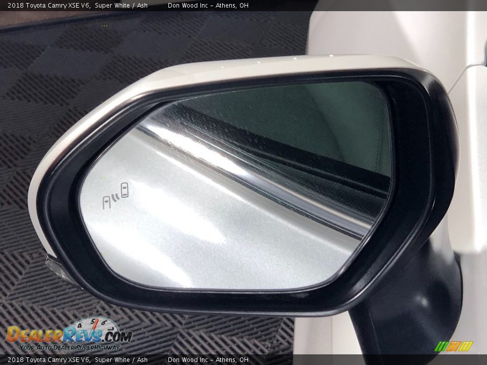 2018 Toyota Camry XSE V6 Super White / Ash Photo #21