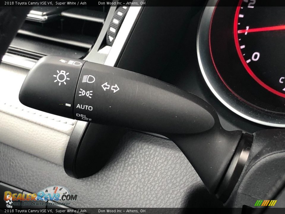 2018 Toyota Camry XSE V6 Super White / Ash Photo #35
