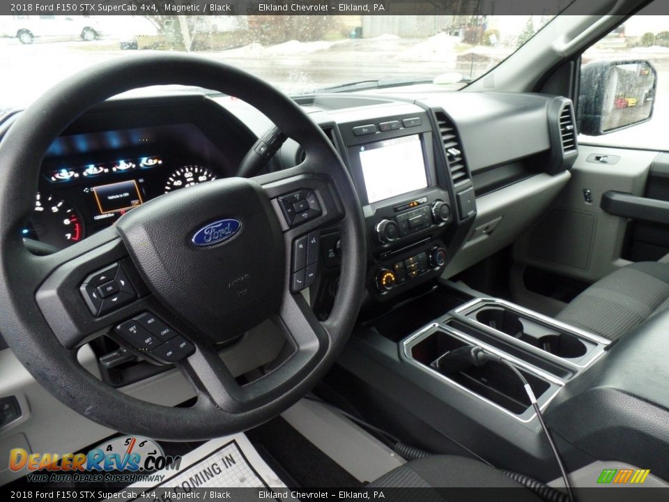 2018 Ford F150 STX SuperCab 4x4 Magnetic / Black Photo #19