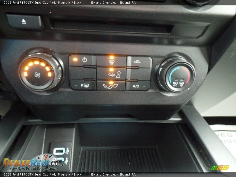 2018 Ford F150 STX SuperCab 4x4 Magnetic / Black Photo #33