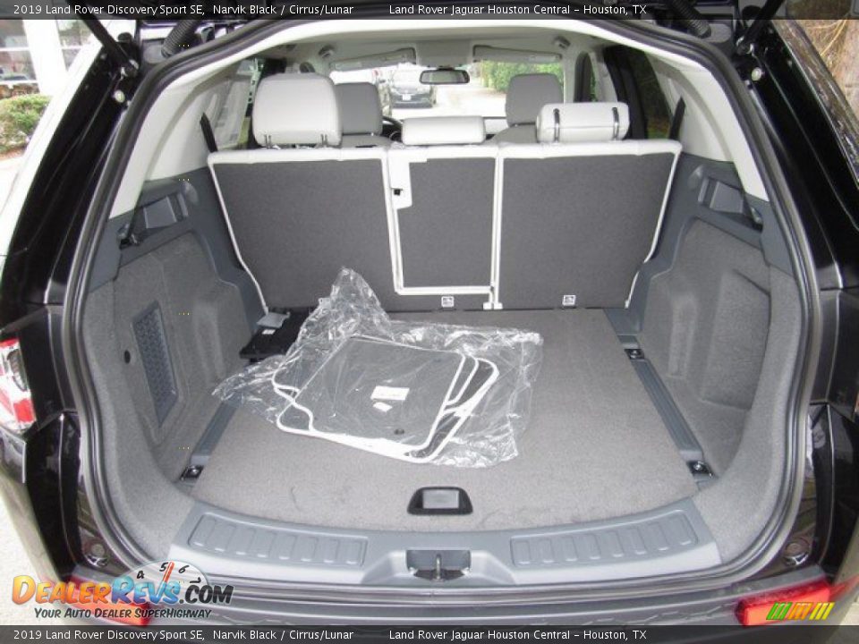 2019 Land Rover Discovery Sport SE Trunk Photo #17
