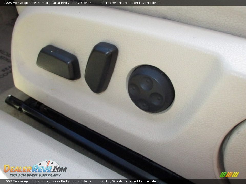 2009 Volkswagen Eos Komfort Salsa Red / Cornsilk Beige Photo #10
