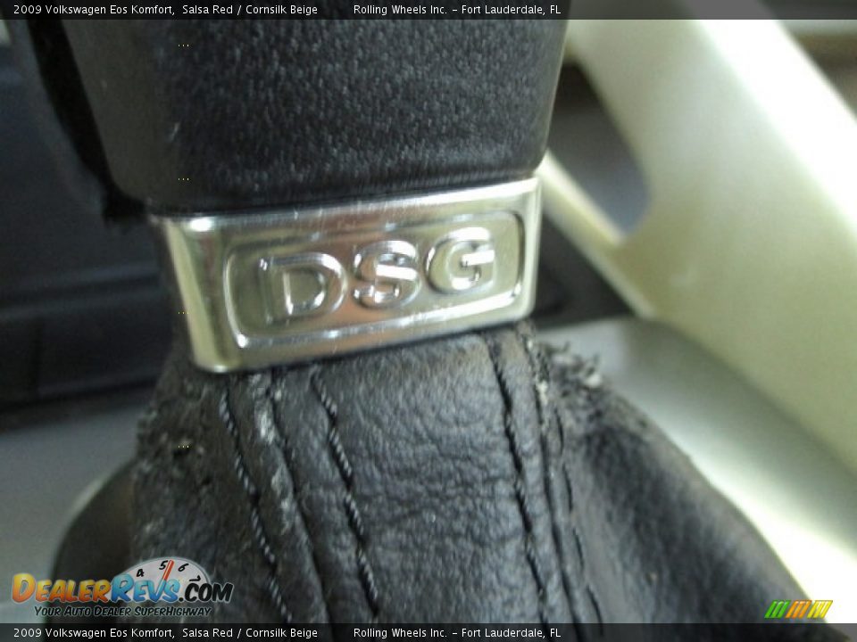 2009 Volkswagen Eos Komfort Salsa Red / Cornsilk Beige Photo #18