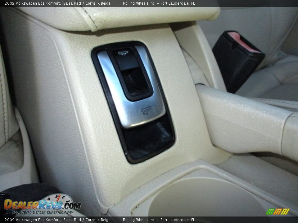 2009 Volkswagen Eos Komfort Salsa Red / Cornsilk Beige Photo #25