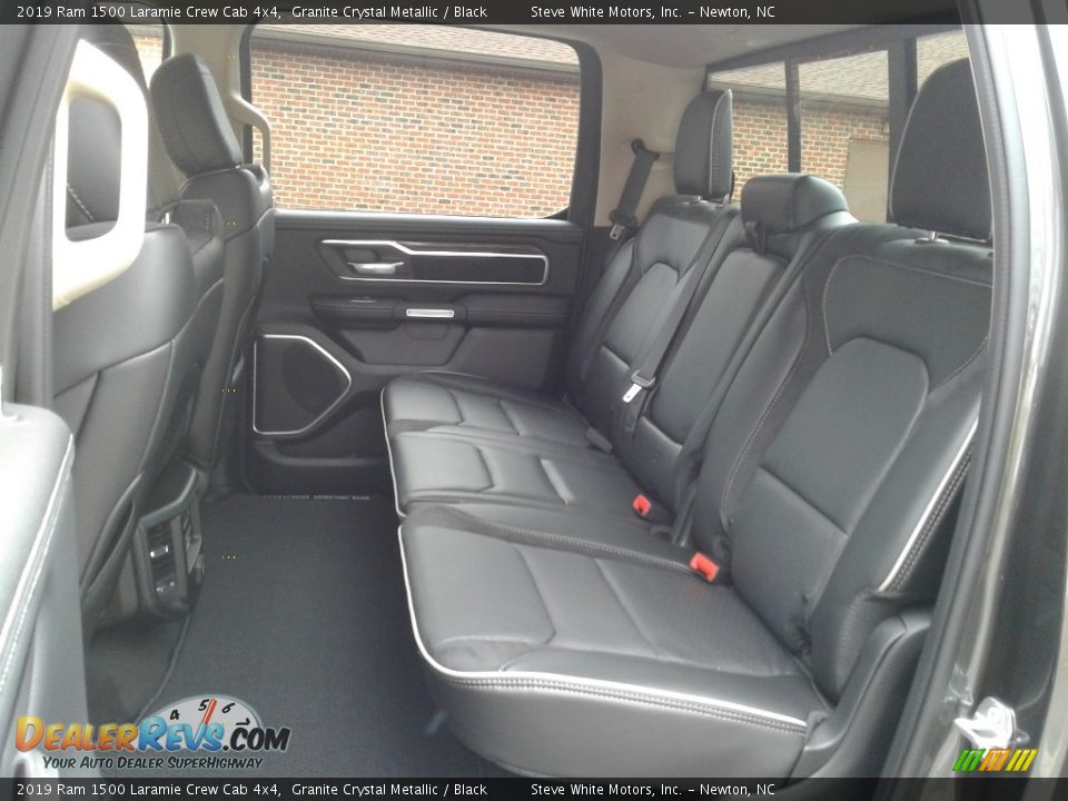 2019 Ram 1500 Laramie Crew Cab 4x4 Granite Crystal Metallic / Black Photo #12