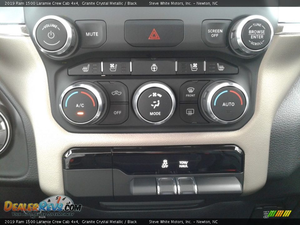 2019 Ram 1500 Laramie Crew Cab 4x4 Granite Crystal Metallic / Black Photo #29