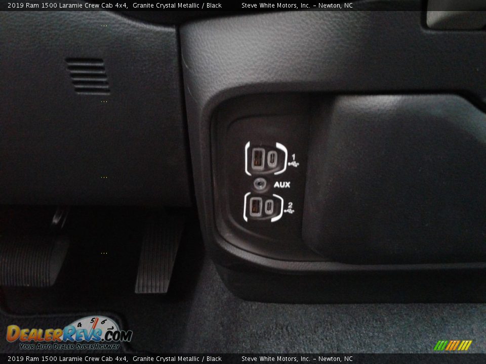 2019 Ram 1500 Laramie Crew Cab 4x4 Granite Crystal Metallic / Black Photo #30