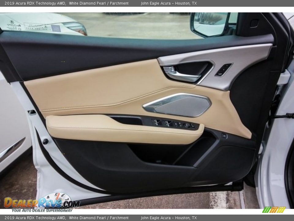2019 Acura RDX Technology AWD White Diamond Pearl / Parchment Photo #17