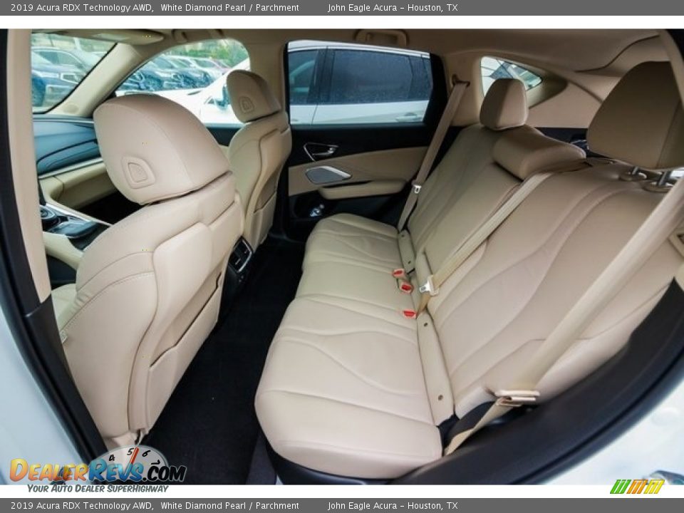 2019 Acura RDX Technology AWD White Diamond Pearl / Parchment Photo #20