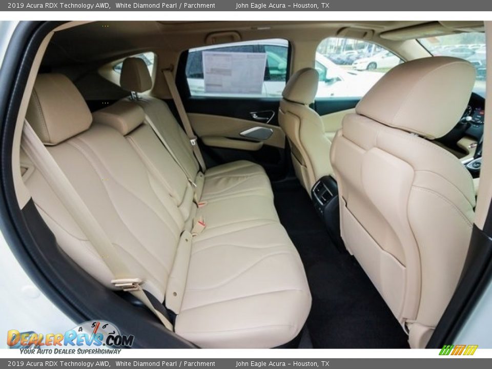 2019 Acura RDX Technology AWD White Diamond Pearl / Parchment Photo #24