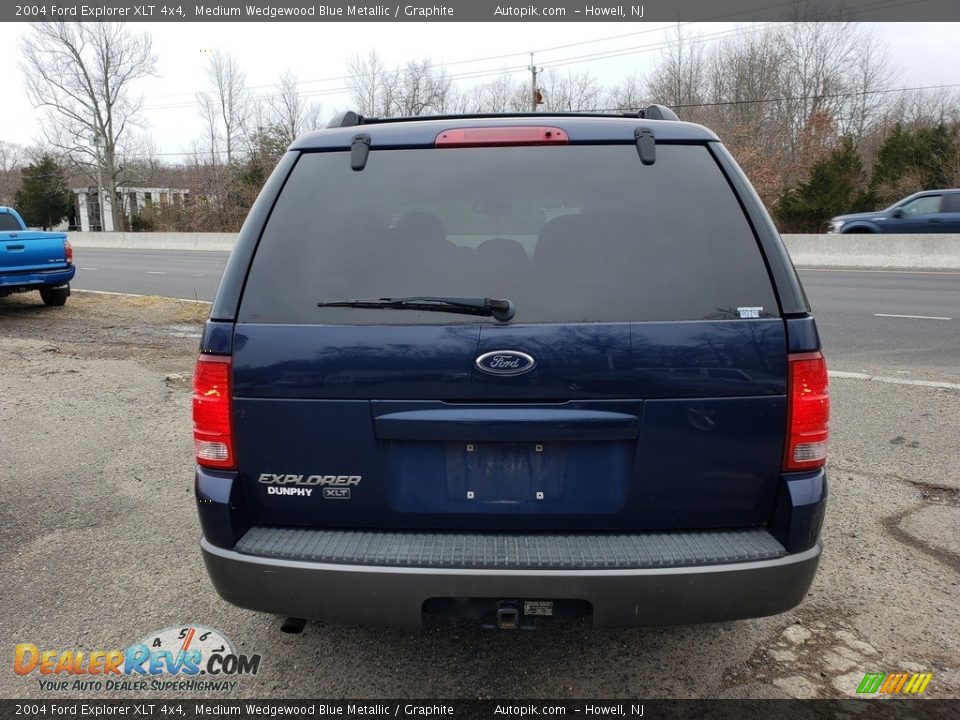 2004 Ford Explorer XLT 4x4 Medium Wedgewood Blue Metallic / Graphite Photo #4