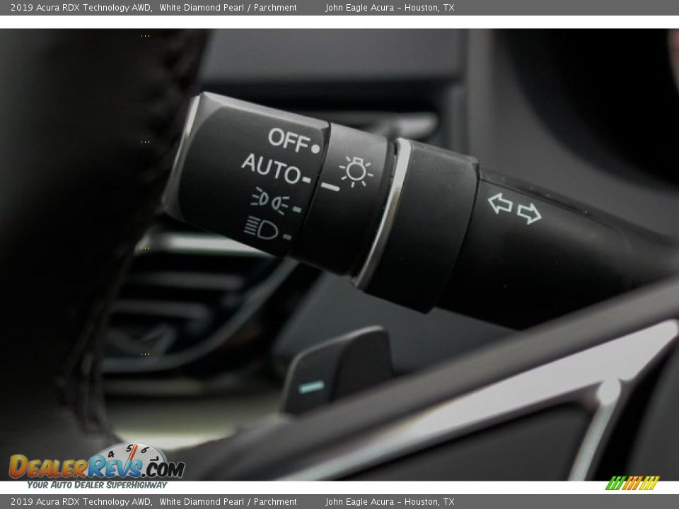 2019 Acura RDX Technology AWD White Diamond Pearl / Parchment Photo #33