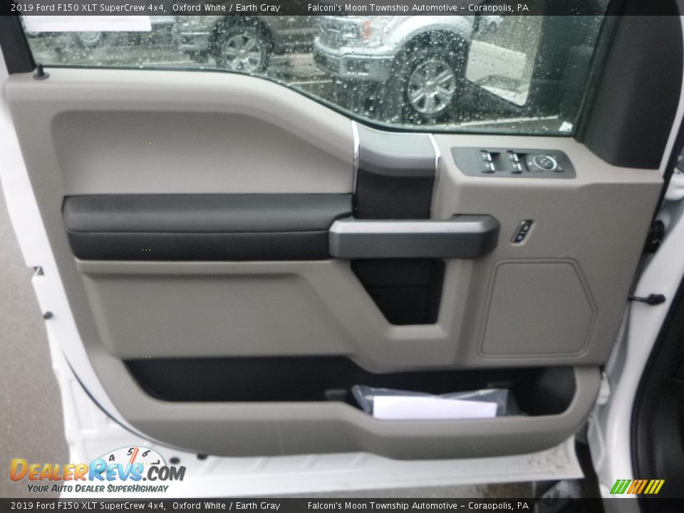 Door Panel of 2019 Ford F150 XLT SuperCrew 4x4 Photo #9