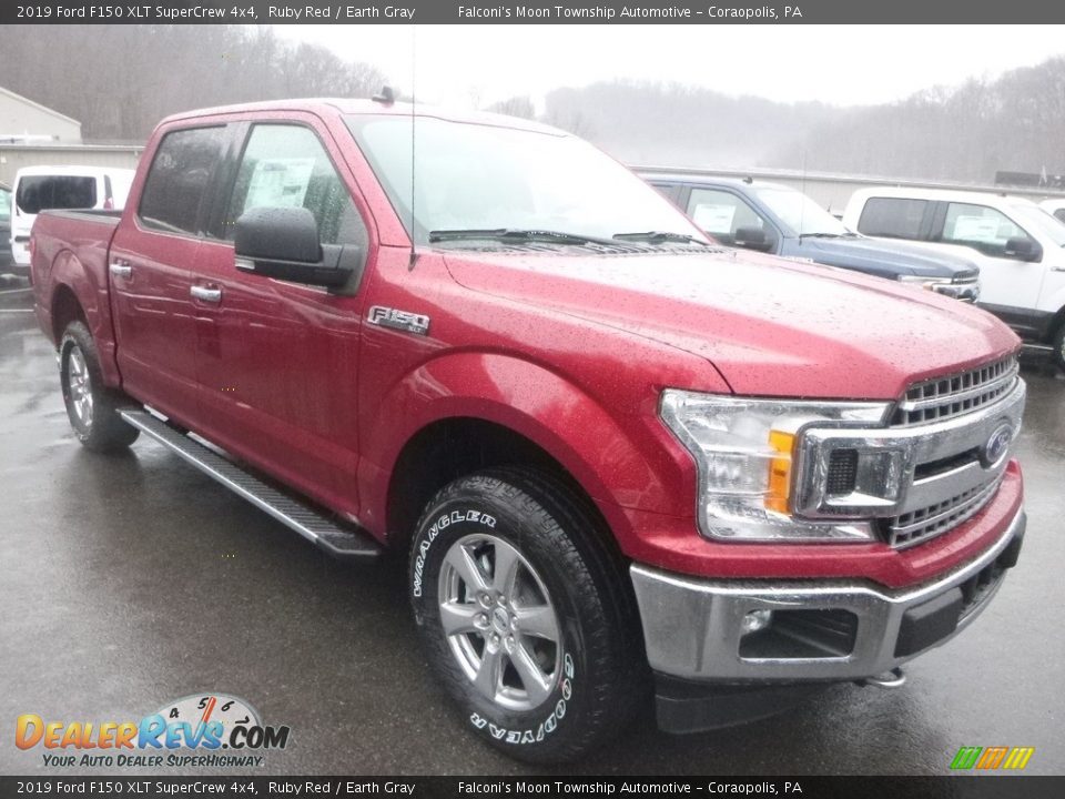 2019 Ford F150 XLT SuperCrew 4x4 Ruby Red / Earth Gray Photo #3