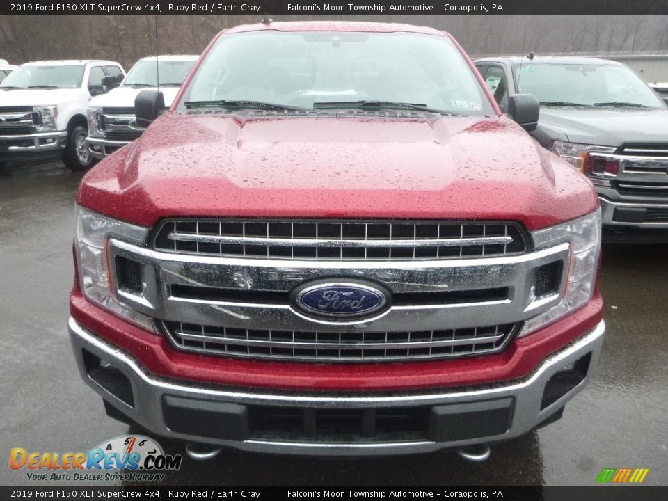 2019 Ford F150 XLT SuperCrew 4x4 Ruby Red / Earth Gray Photo #4