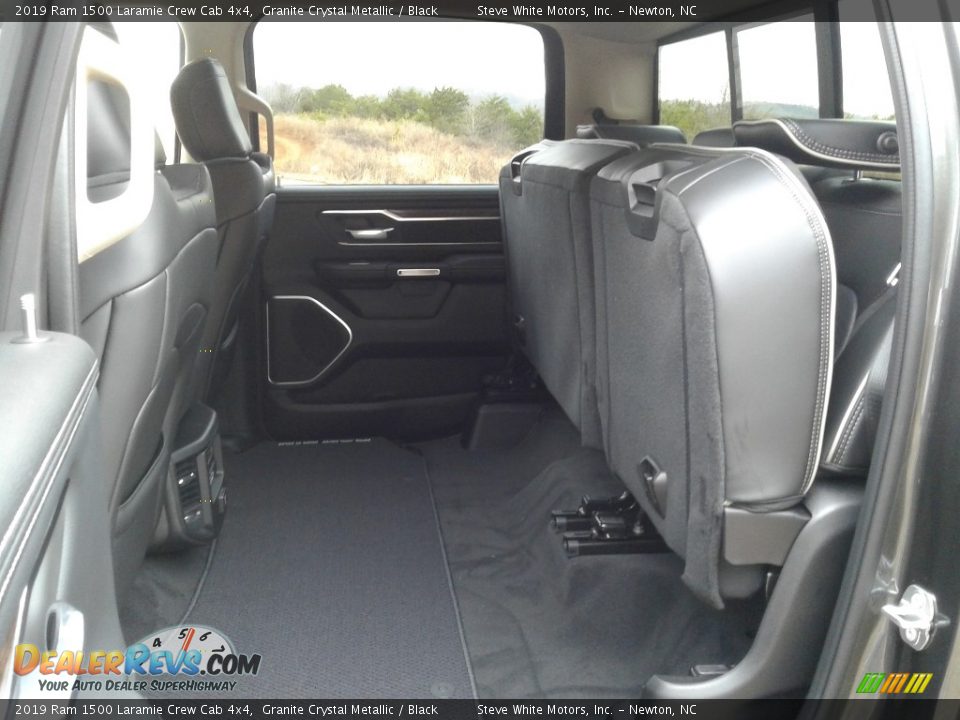 2019 Ram 1500 Laramie Crew Cab 4x4 Granite Crystal Metallic / Black Photo #12