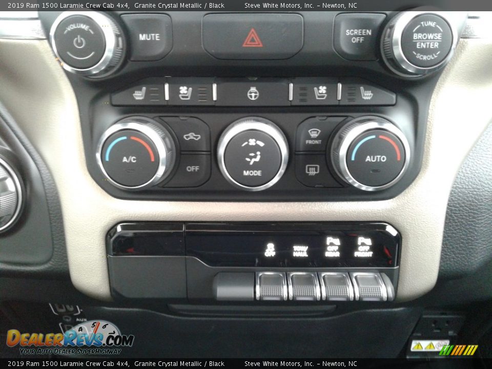 2019 Ram 1500 Laramie Crew Cab 4x4 Granite Crystal Metallic / Black Photo #31