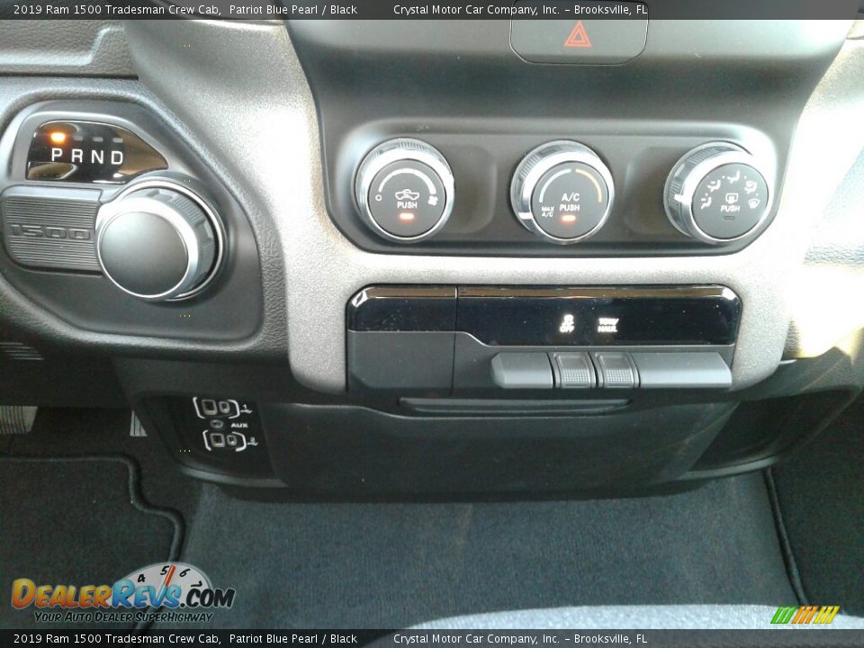 2019 Ram 1500 Tradesman Crew Cab Patriot Blue Pearl / Black Photo #16