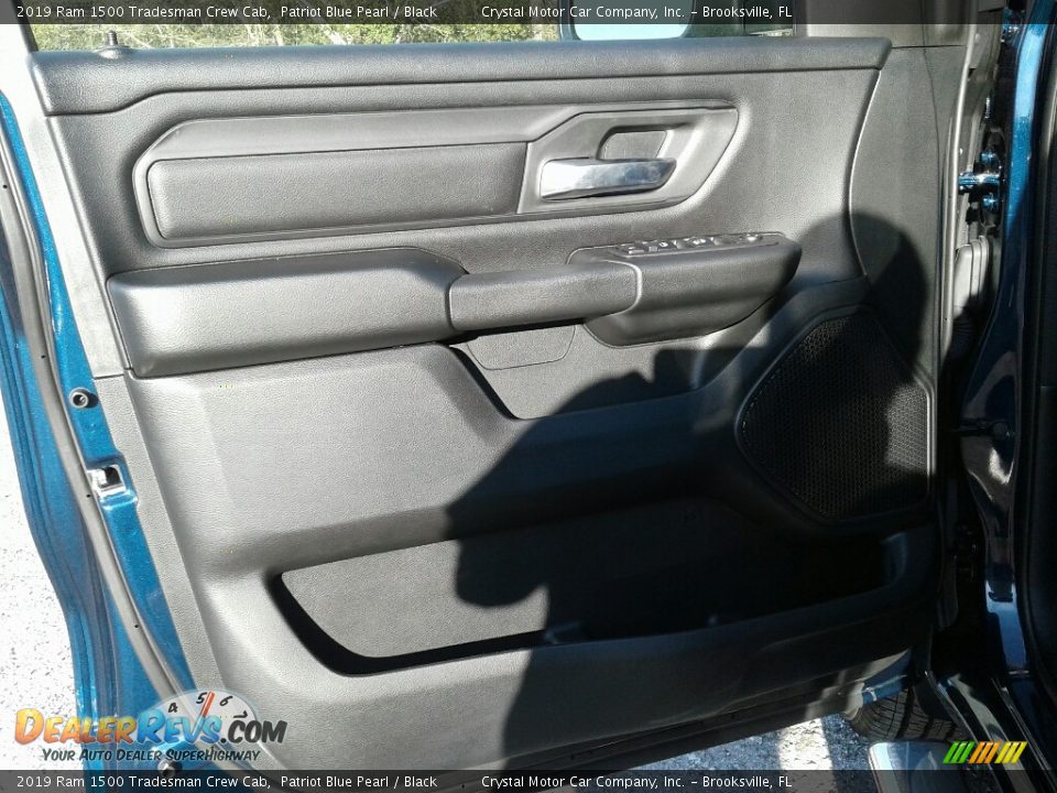 2019 Ram 1500 Tradesman Crew Cab Patriot Blue Pearl / Black Photo #17