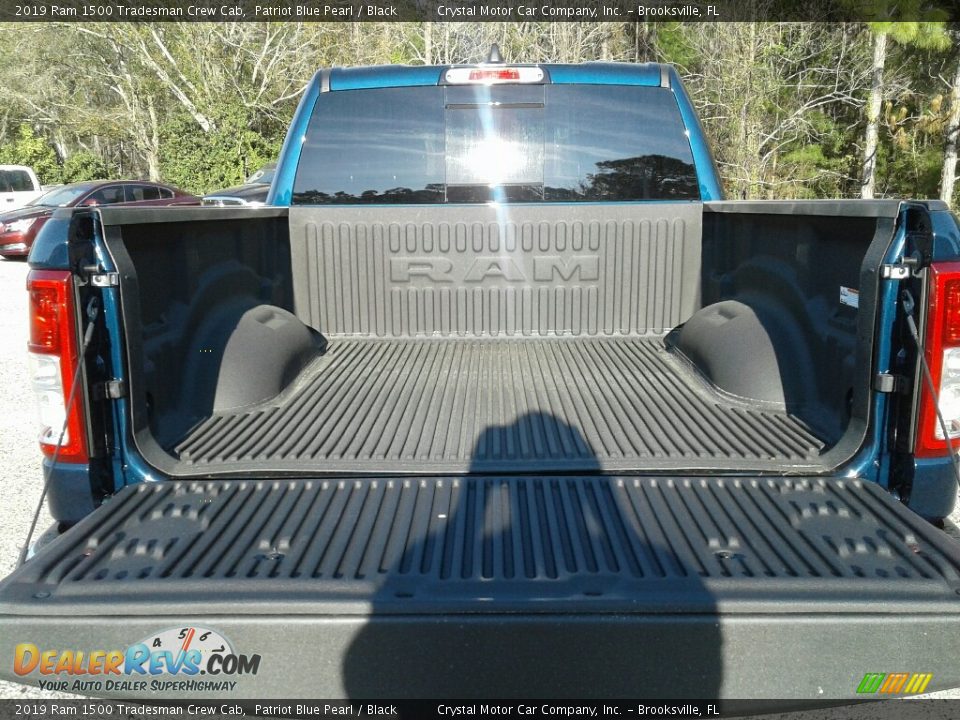 2019 Ram 1500 Tradesman Crew Cab Patriot Blue Pearl / Black Photo #19