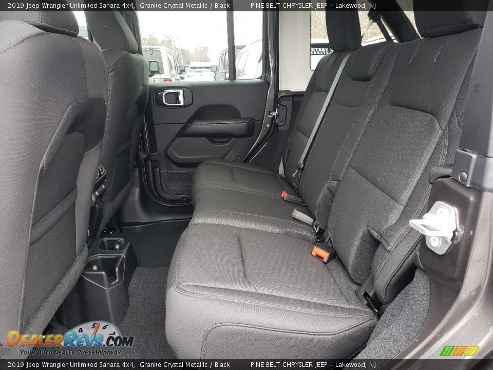 2019 Jeep Wrangler Unlimited Sahara 4x4 Granite Crystal Metallic / Black Photo #6