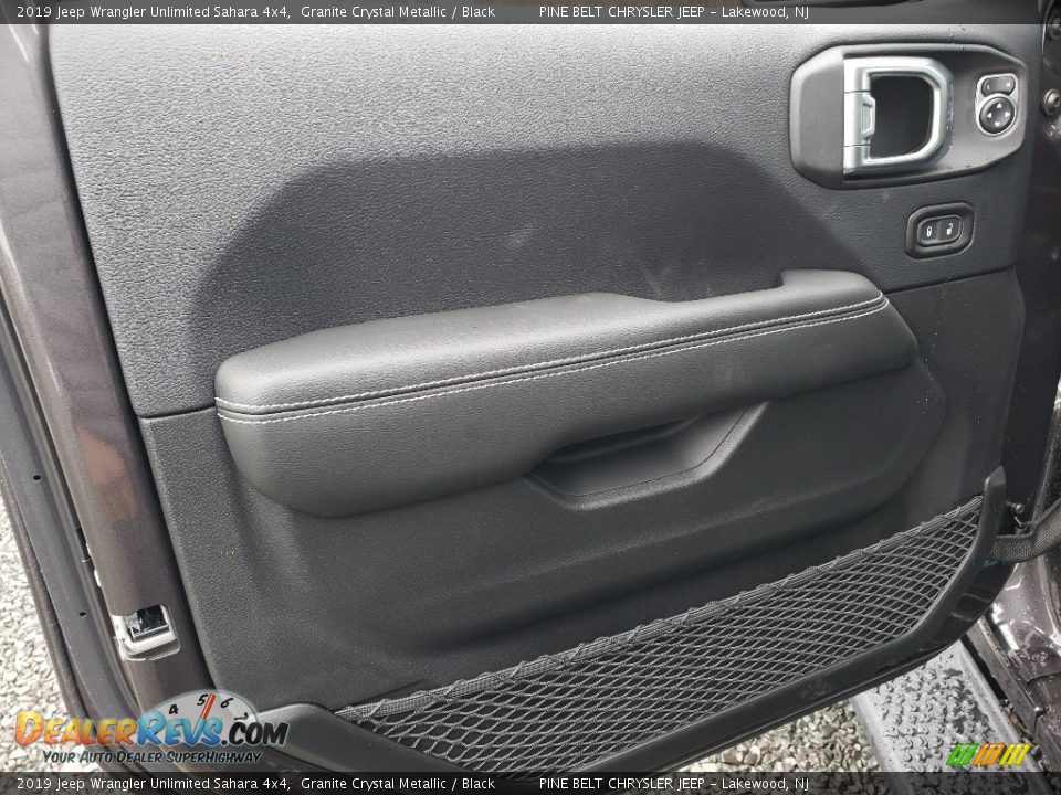 2019 Jeep Wrangler Unlimited Sahara 4x4 Granite Crystal Metallic / Black Photo #8